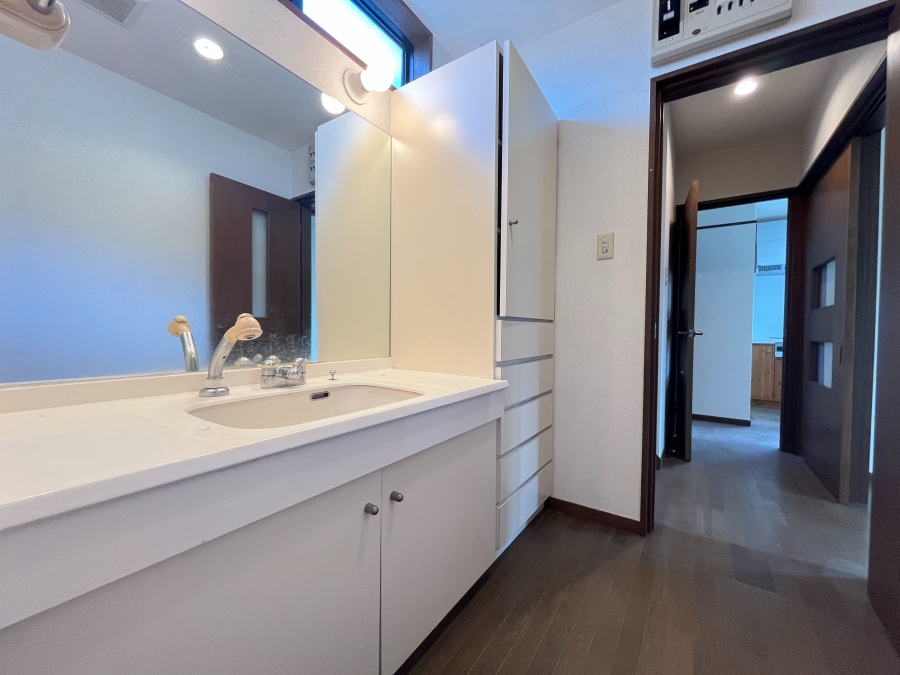 造り付家具で収納力◎