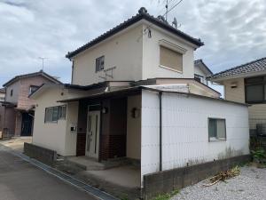 大字芳士941-11の貸家