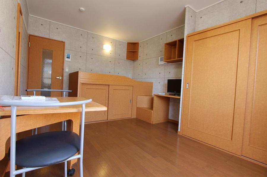 リビング2※別室同じ間取りの写真。現況を優先します。