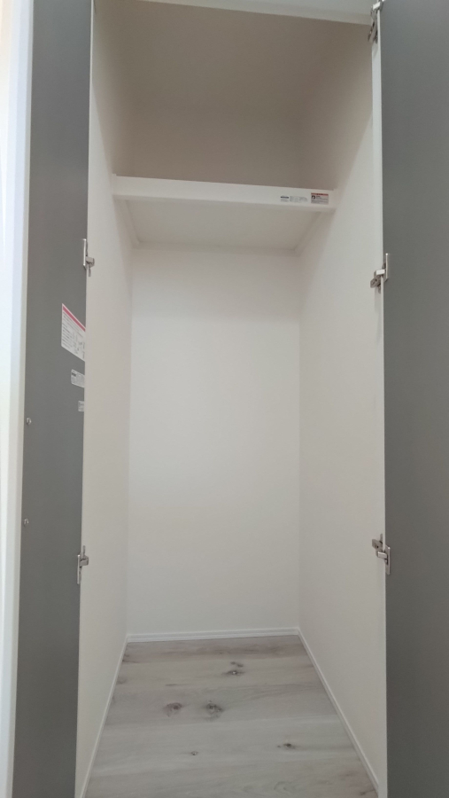 2階廊下収納