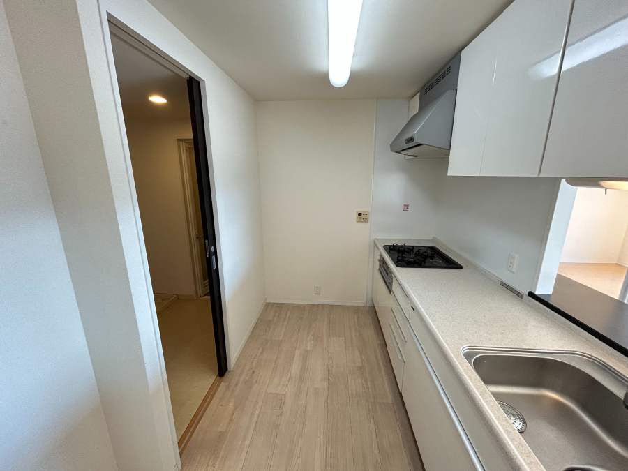 【システムキッチン】 カウンターキッチンタイプのシステムキッチンです!