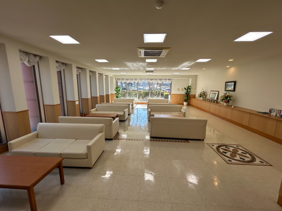 【ラウンジ】 1階の共用部に広々としたラウンジスペースを設けています!