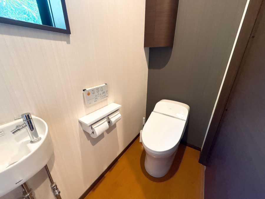 ウォシュレット付きトイレ