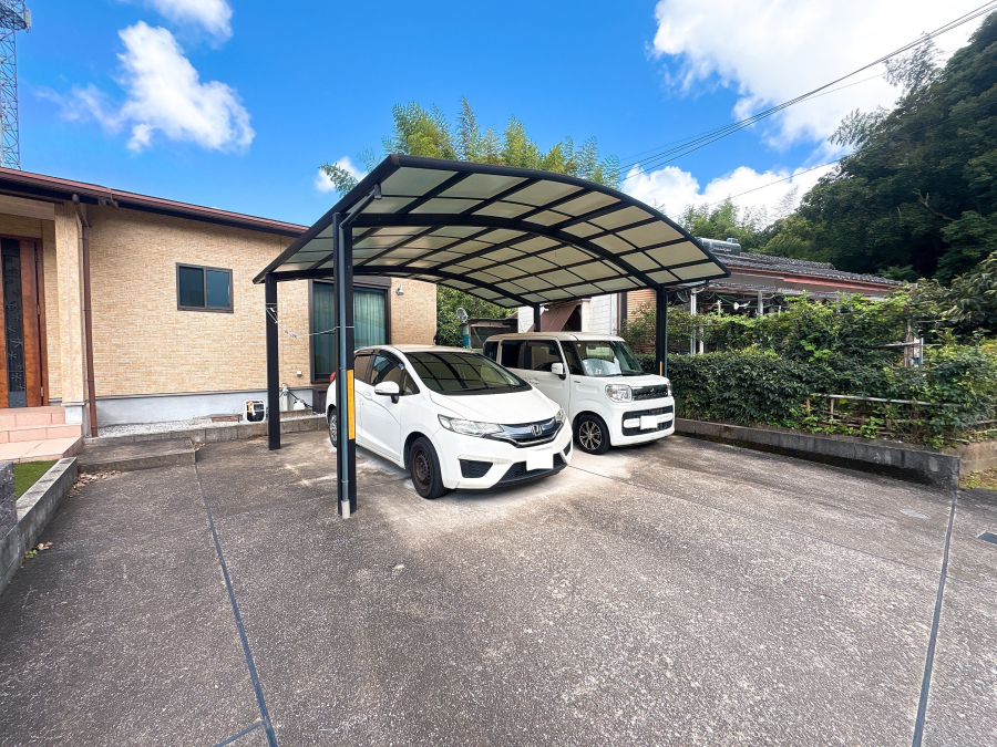 駐車場(カーポート2台分)