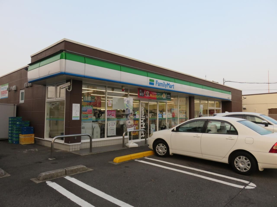 ファミリーマート元宮町店(距離460m/徒歩6分)