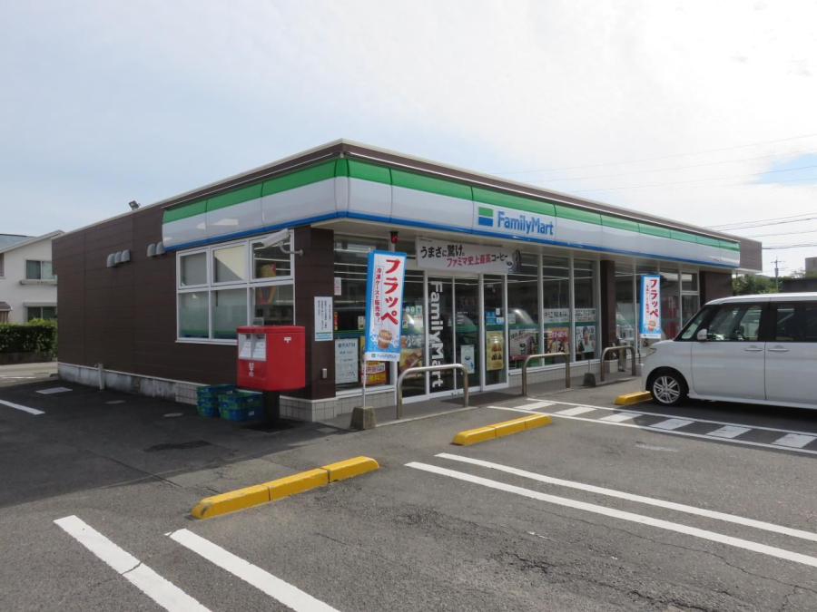 ファミリーマート天神前店(距離280m/徒歩4分)