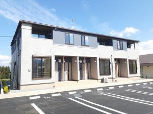 田野町あけぼの３丁目100の賃貸(アパート・マンション)