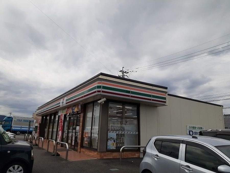 セブンイレブン田野中ノ原店